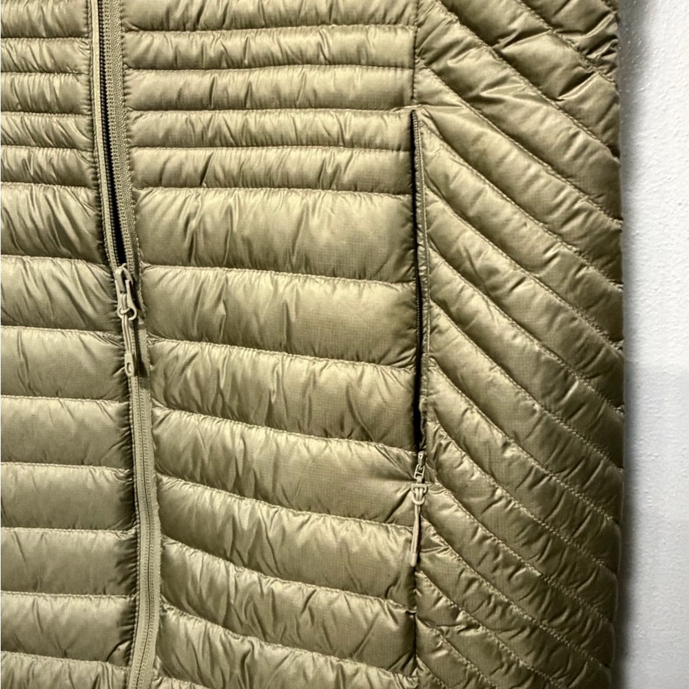 Duluth Trading Co Olive Puffer Vest - Picture 2 of 3